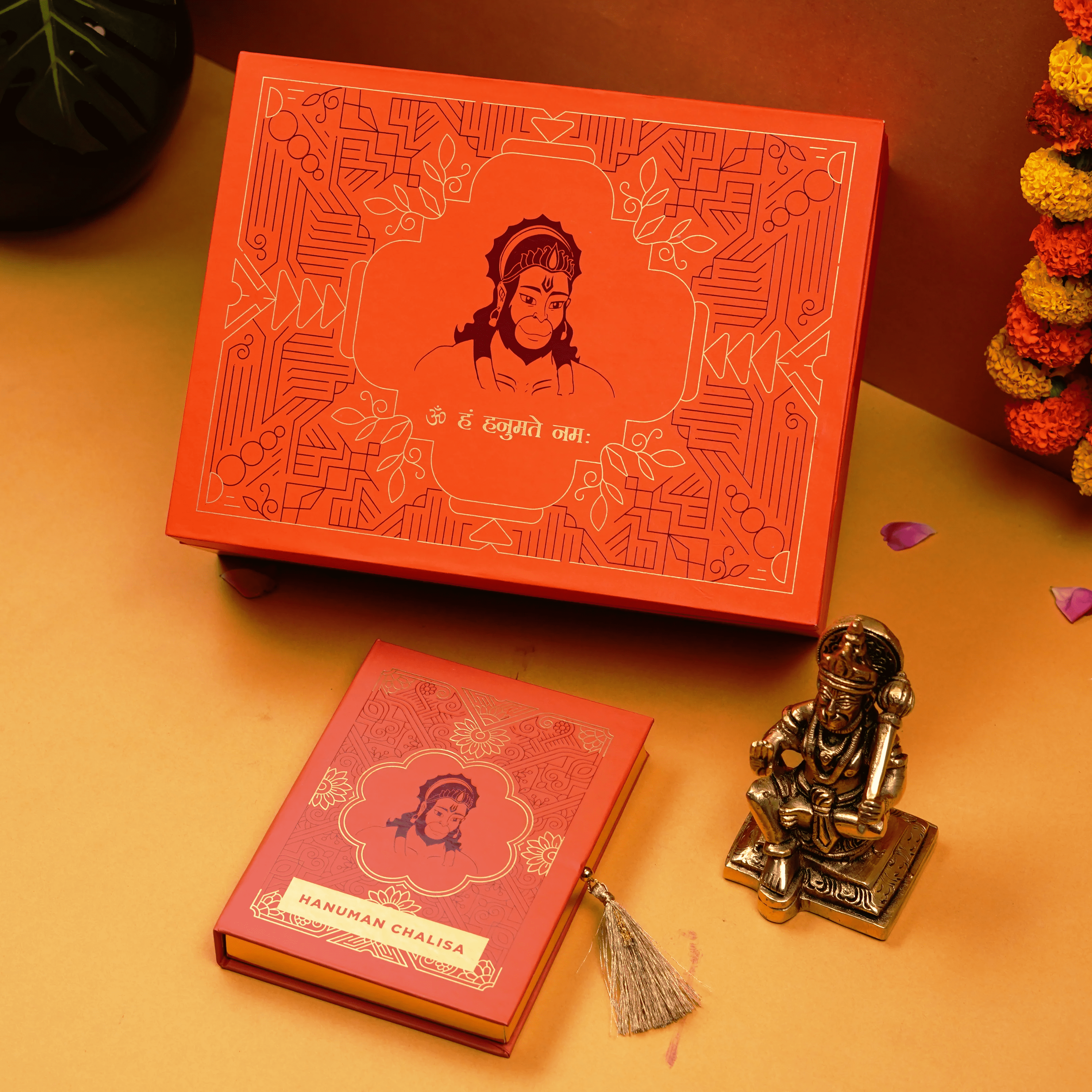 bajrangbali-premium-gift-with-hanuman-ji-brass-statue-hanuman-chalisa