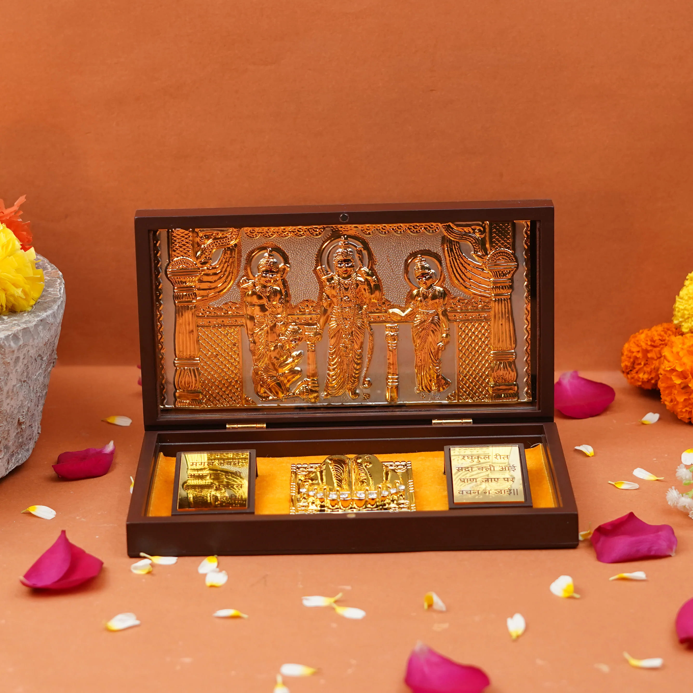 gold-foil-ram-darbar-pooja-box